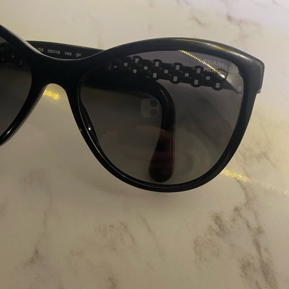💯 Authentic Chanel Link CC Logo Polarized Sunglasses - Picture 8 of 8